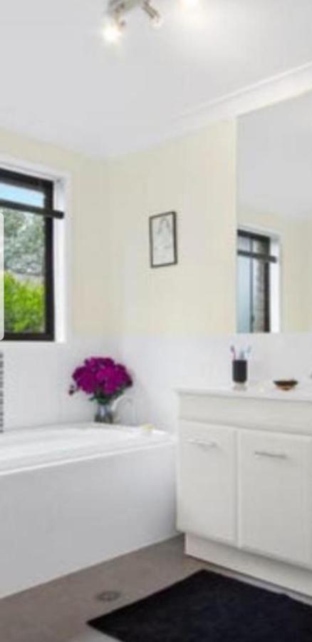 Surf Bungalow, Pet Friendly And Breakfast *